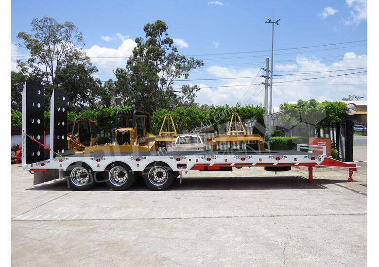 caption Interstate trailers Tri Axle Tag Trailer 28 Ton ELITE Orange ATTTAG