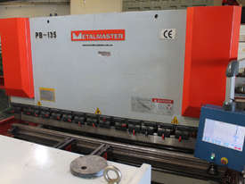 Metalmaster PB 135 CNC Hydraulic Pressbrake - picture0' - Click to enlarge