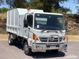 2008 Hino FC4J Series 2 - picture0' - Click to enlarge