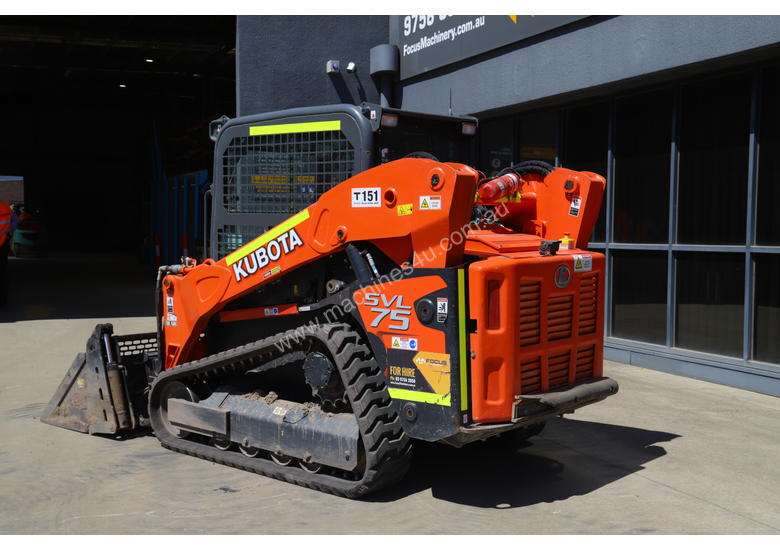 caption 2018 Kubota SVL75