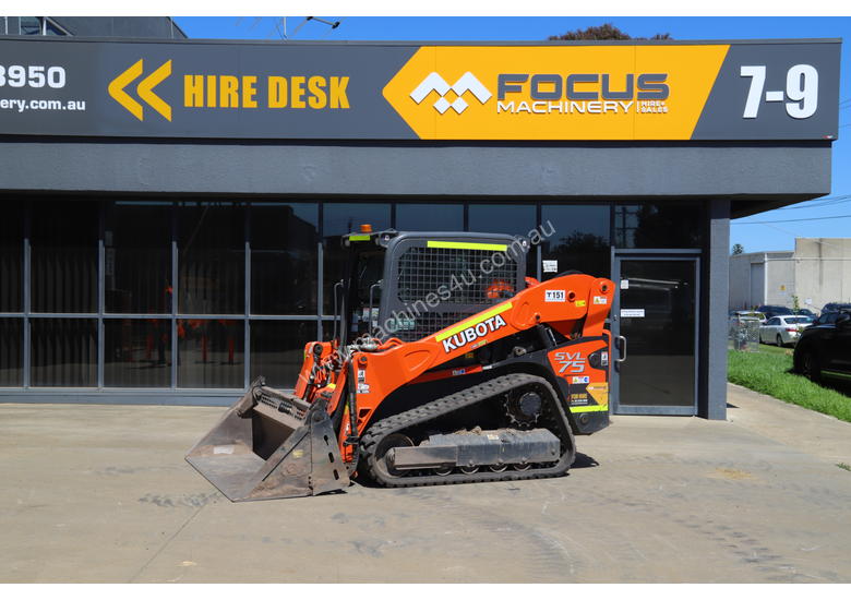 caption 2018 Kubota SVL75