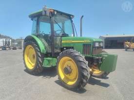 John Deere 5420 FWA Cab - picture0' - Click to enlarge