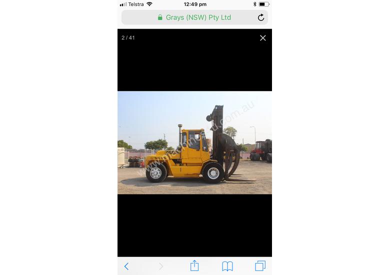 caption Omega Forklift