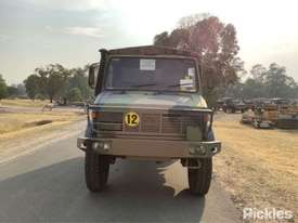 Mercedes Benz Unimog UL1700L - picture1' - Click to enlarge