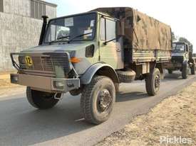 Mercedes Benz Unimog UL1700L - picture2' - Click to enlarge