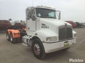 2010 Kenworth T358 - picture0' - Click to enlarge