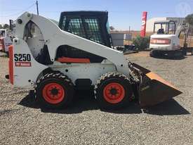 Bobcat S250 - picture2' - Click to enlarge