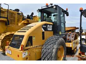 CATERPILLAR CS-533E Vibratory Single Drum Smooth - picture2' - Click to enlarge