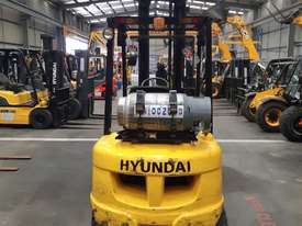 Hyundai 3 Tonne 6 Metre Mast Forklift - picture1' - Click to enlarge