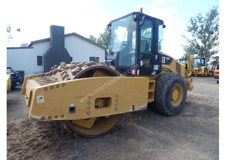 caption Caterpillar CS76 XT Smooth Drum Roller with Shells