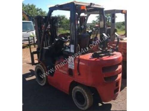 Nissan F2A25U, 2.5Ton (Lift 4.3m) Container Entry, LPG Forklift