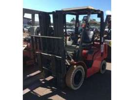 Nissan F2A25U, 2.5Ton (Lift 4.3m) Container Entry, LPG Forklift - picture1' - Click to enlarge