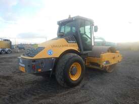 Volvo SD160 Single Drum Vibrating Roller - picture1' - Click to enlarge