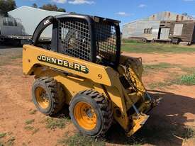 John Deere 250 Skid steer loader for sale - picture0' - Click to enlarge