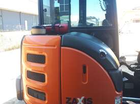 Hitachi ZX55 With Tilt Hitch - picture2' - Click to enlarge