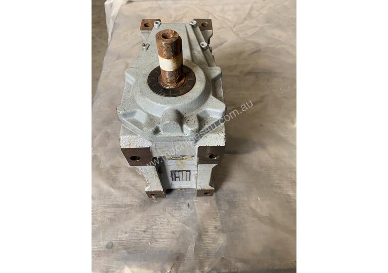 Used 2008 bonfiglioli Bonfiglioli W110 U 10 P100 b5 B3 Large Wormdrive