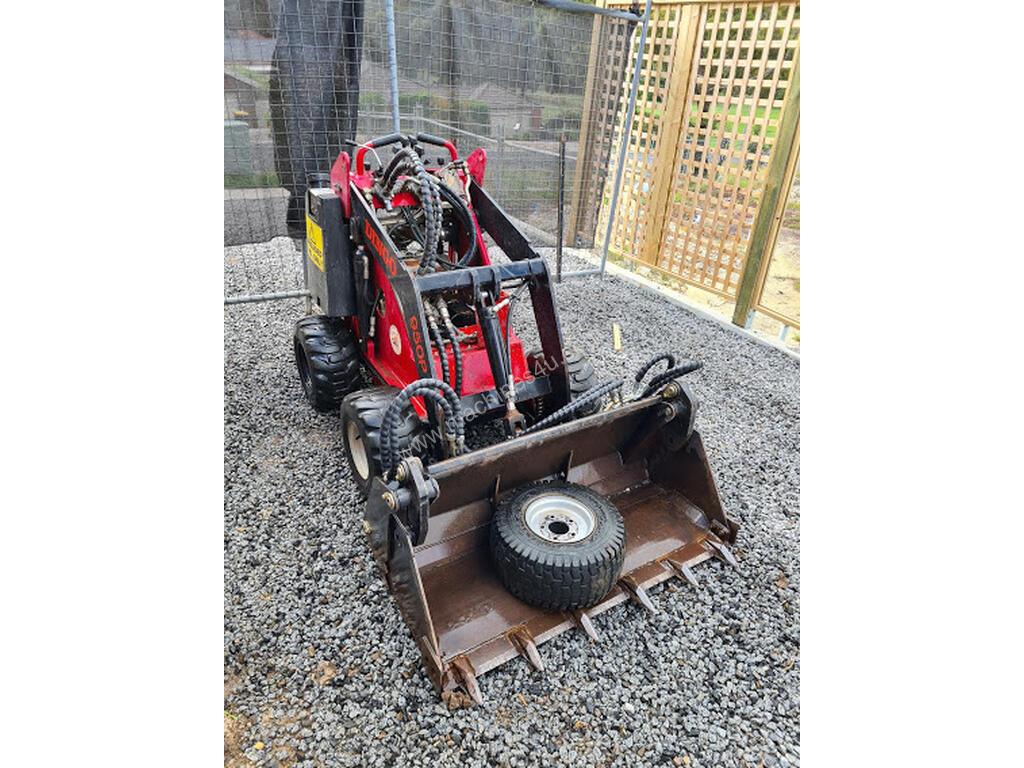 Used Dingo Australia Dingo Mini Loader Digger only 1376hrs Wheeled