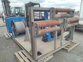 10kn x 3 over head line winch , 900hrs - picture0' - Click to enlarge