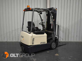 Crown 3 Wheel Electric Forklift 4825mm Lift Height Container Mast Low Hours New Steer Tyres - picture1' - Click to enlarge
