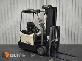 Crown 3 Wheel Electric Forklift 4825mm Lift Height Container Mast Low Hours New Steer Tyres - picture2' - Click to enlarge