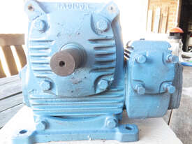 Gearbox - 1600:1 Reduction (Thought To Be) - picture2' - Click to enlarge