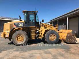 CATERPILLAR 938H Wheel Loaders integrated Toolcarriers - picture1' - Click to enlarge