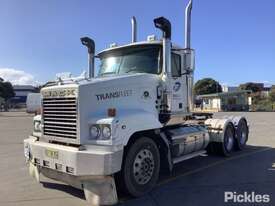 2005 Mack Trident - picture0' - Click to enlarge