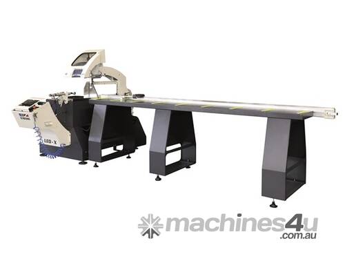 OZ MACHINE Radial saw with 550mm blade and 2 axis . Feature packed. .