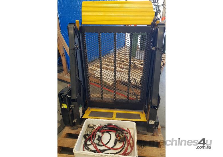 Buy Used tieman WHEELCHAIR LIFT by Braun HYDRAULIC SOLID PLATFORM Suit BUS VANSide Rear SOLD