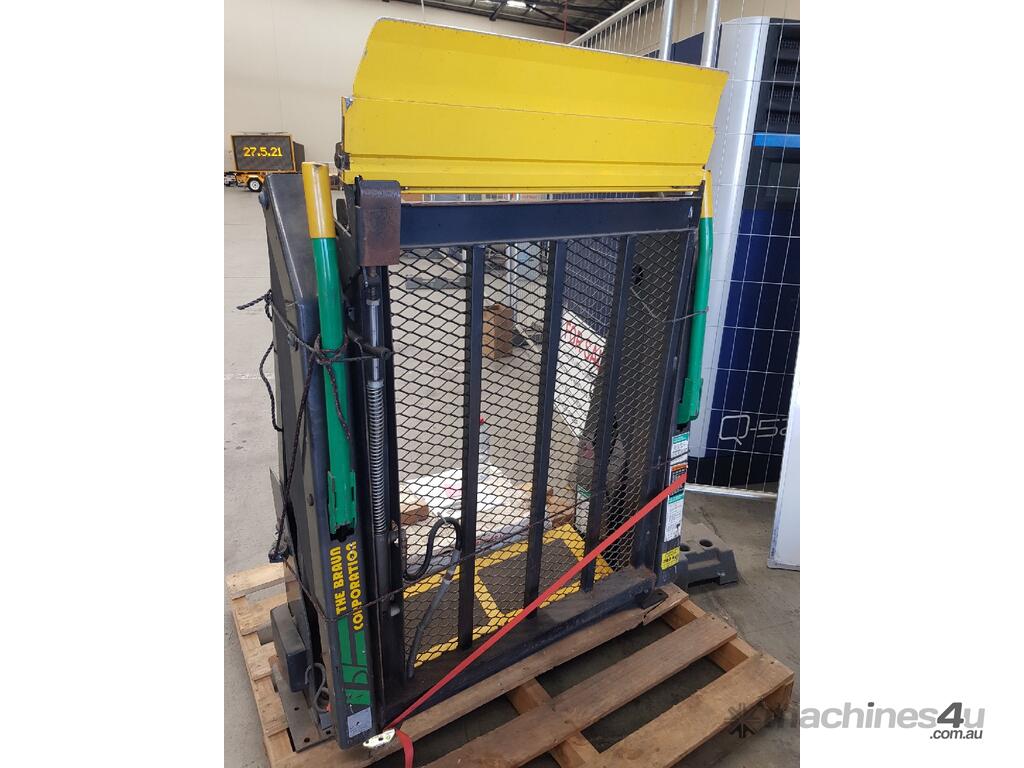 Buy Used tieman WHEELCHAIR LIFT by Braun HYDRAULIC SOLID PLATFORM Suit BUS  VAN-Side Rear SOLD Tailgate LIfts in , - Listed on Machines4u