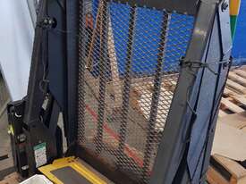 WHEELCHAIR LIFT by Braun, HYDRAULIC SOLID PLATFORM, Suit BUS/VAN-Side/Rear ** SOLD ** - picture0' - Click to enlarge