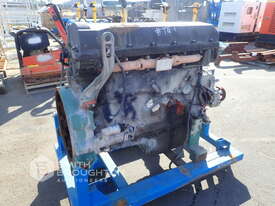 VOLVO 6 CYLINDER DIESEL ENGINE - picture1' - Click to enlarge