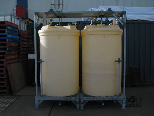 Twin HDPE Mixer Mixing Tanks - 1500L x 2