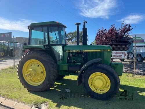 Tractor John Deere 4455 Power shift 4x4 140HP