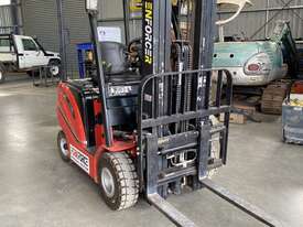 Electric Forklift - picture0' - Click to enlarge