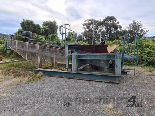 Skid Mounted Crusher Base with Discharge Conveyor