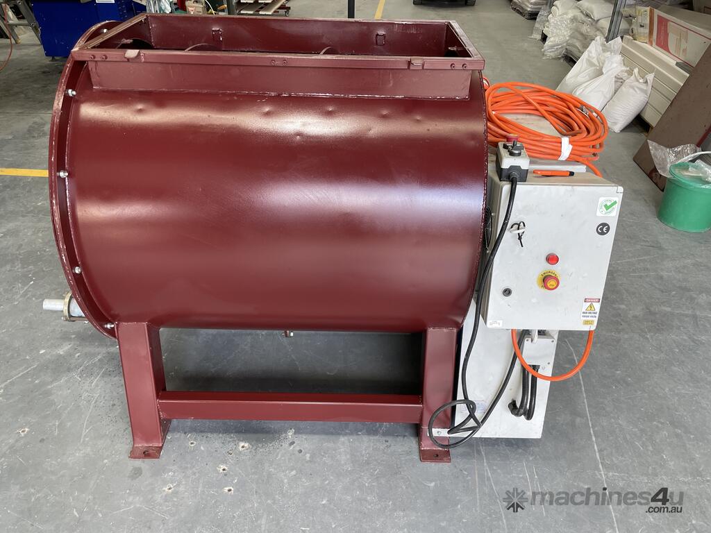 Used 2019 Made in Europe 700 KG Ribbon Mixer Cement concrete render Ribbon Mixers in , Listed