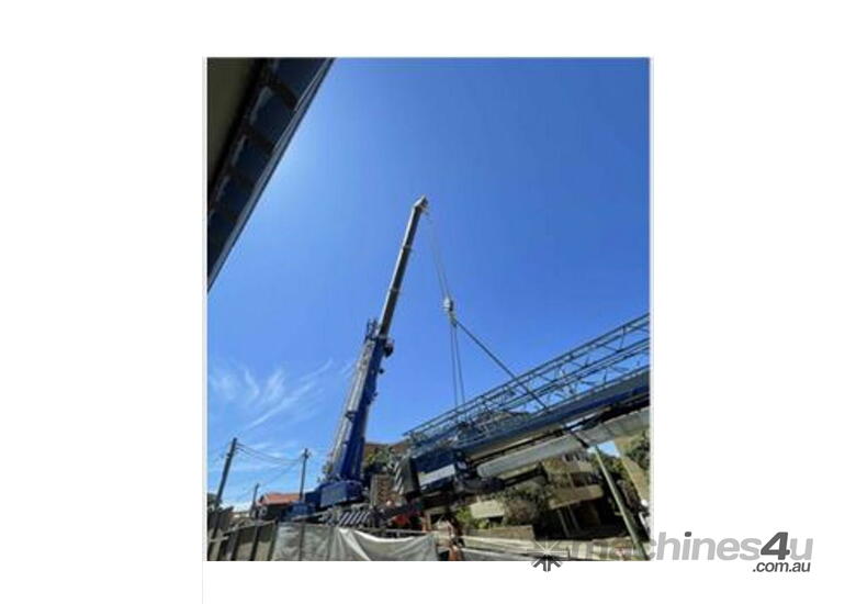 caption GLEASON CRANES 2005 NOMAD TK32 TOWER CRANE