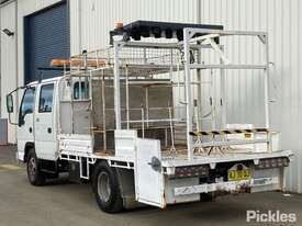 2001 Isuzu NPR 300 - picture2' - Click to enlarge