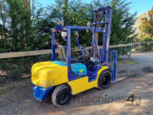 Komatsu FD30 Diesel Forklift