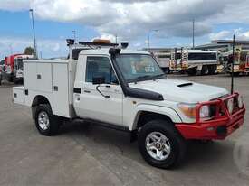 Toyota Landcruiser LC70 78 Series - picture0' - Click to enlarge