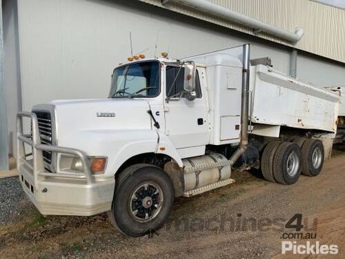 1992 Ford L9000