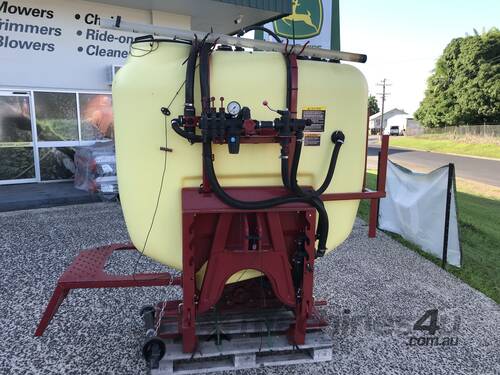 Used Hardi Master Linkage 1000L Spray Tank