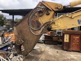 Komatsu 220 with genesis scrap metal shear - picture1' - Click to enlarge