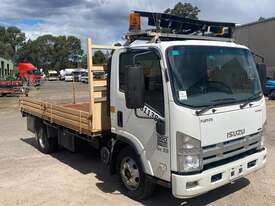 Isuzu NPR300M - picture0' - Click to enlarge