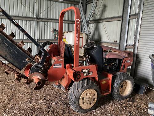 2011 DITCH WITH RT45 TRENCHER U4477