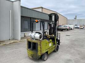 Clark GSC 25 Forklift 2.5 tonne - picture0' - Click to enlarge