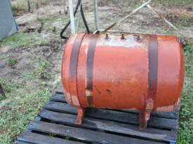 Red diesel fuel tank - picture0' - Click to enlarge