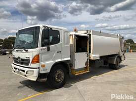 Hino 500 1728GH - picture0' - Click to enlarge