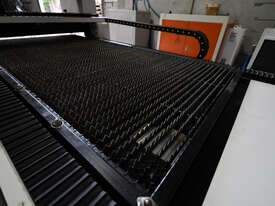 CNC 3015 2.0KW Fiber Laser cutting machine - picture2' - Click to enlarge